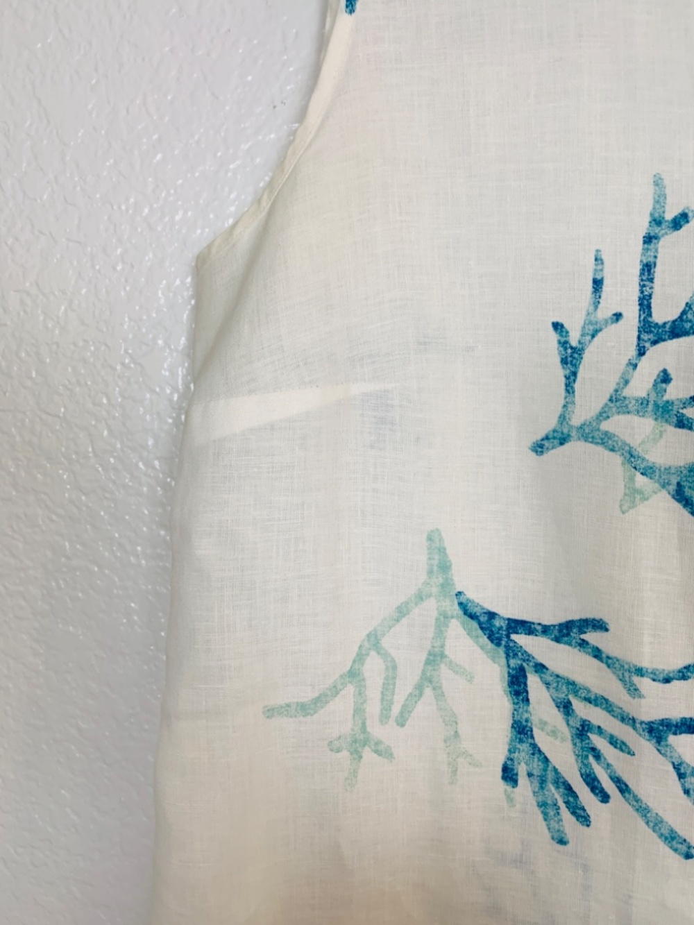 Chico's Linen Sleeveless Button Down Top Size 1/Medium 8-10 Blue Coral Print - Picture 12 of 16